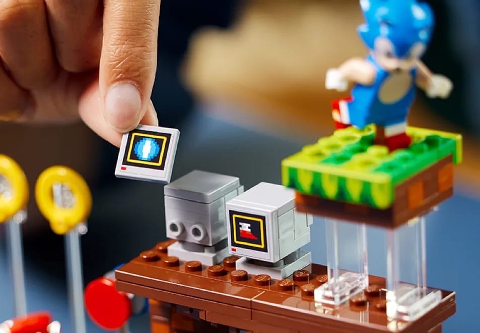 LEGO представила набор с «Соником» из 1125 деталей.