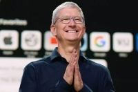 По данным Gizmochina со ссылкой на Daily Mail - Apple смогла сэкономить 6,5 миллиардов долларов на отказе от зарядок и проводных наушников в коробках с iPhone. 