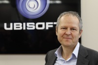 Основатель и руководитель Ubisoft Ив Гиймо решил уменьшить себе зарплату и вместо 983 тысяч долларов, заработает приблизительно 656 тысяч в год.