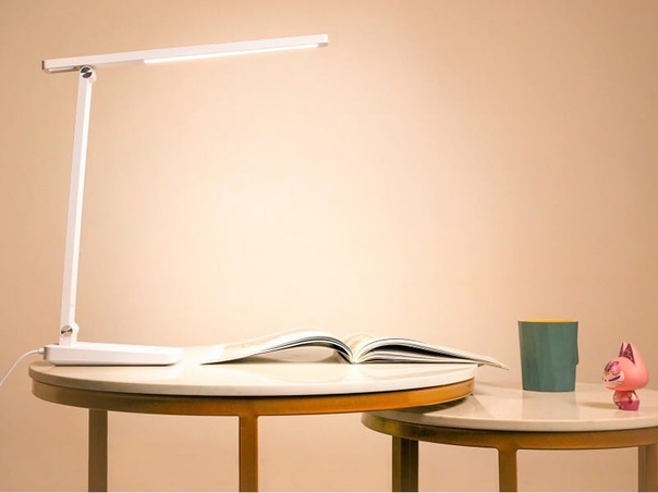 Huawei представила умную настольную лампу с функцией защиты глаз - Smart Select Darren Smart Desk Lamp 2i. 