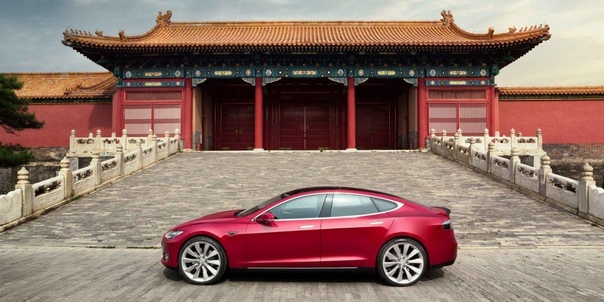Tesla отзывает более 285 тысяч электромобилей в Китае из-за проблем с безопасностью круиз-контроля.