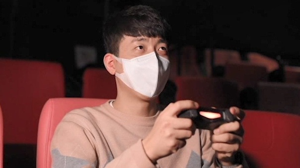 Корейская сеть кинотеатров начала сдавать залы геймерам, что бы повысить доходы на фоне ограничений, введённых властями из-за пандемии.