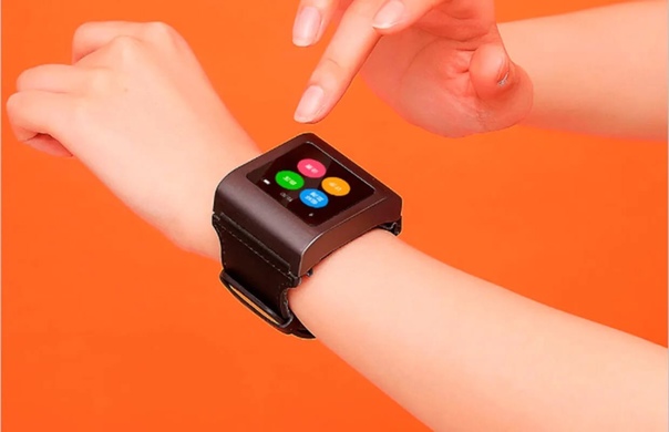 На Xiaomi Youpin появились смарт-часы Hipee Smart Blood Pressure Watch за 77 долларов.