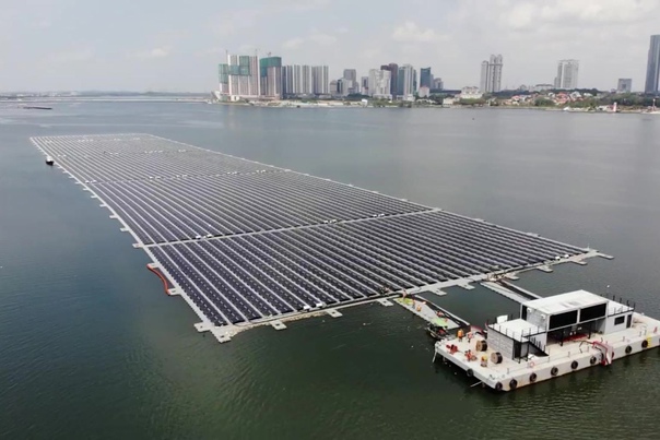 А Вы знали, что в Сингапуре построили самую большую в мире морскую плавучую солнечную электростанцию.