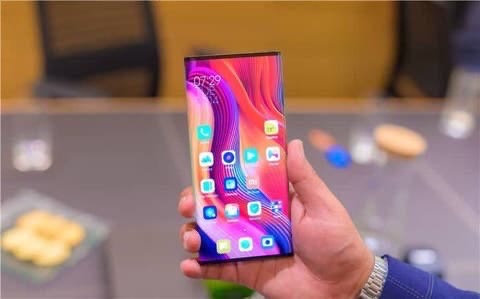 Глава Xiaomi Лей Цзюнь официально заявил о выпуске смартфона Xiaomi Mi Mix 4, а также представил новый планшет.