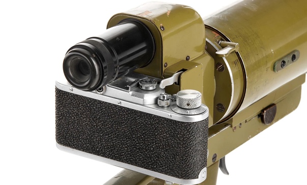 На аукционе в Вене продадут уникальные советские разработки, существующие в единственном экземпляре — космическую аналоговую камеру ФК-6 и военное фоторужье ФС-3.