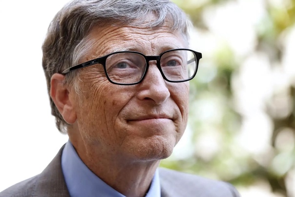 Билл Гейтс впервые посетил социальную сеть Clubhouse, в которой дал интервью журналисту Эндрю Россу Соркину. 