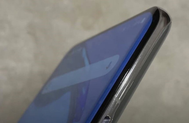 YouTube-блогер Дэйв Ли показал эксклюзивные фотографии прототипа OnePlus 9 Pro.