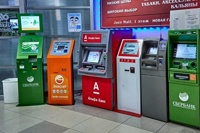 По данным РБК, крупные российские банки собираются перейти на отечественные банкоматы, работающие на процессорах «Эльбрус».