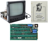 На аукцион выставлен раритетный компьютер Apple-1самой первой партии с серийным номером написаным от руки лично Стивом Джобсом.
